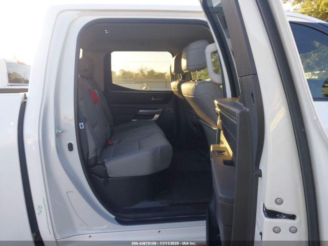 Toyota Tundra Sr5 Image 16