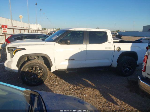 Toyota Tundra Sr5 Image 11