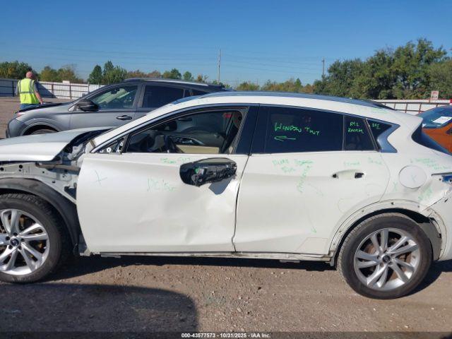 INFINITI Qx Premium Image 14