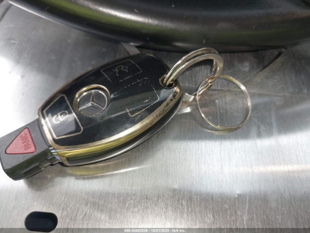 Mercedes-Benz GLA 4matic Image 13