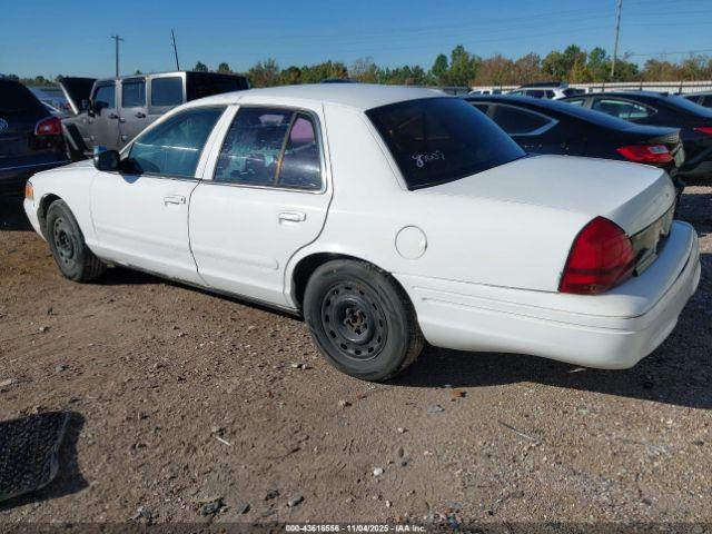 Ford Crown Victoria Police Image 4