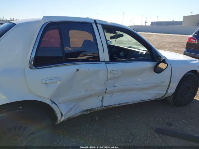 Ford Crown Victoria Police Image 14
