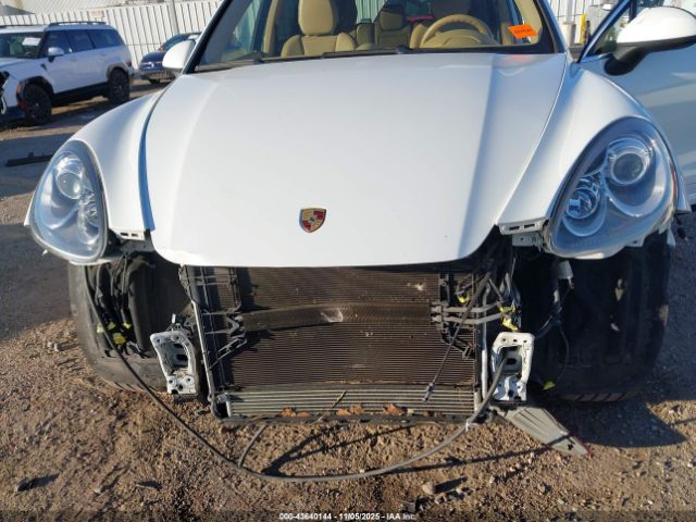 Porsche Cayenne Image 17