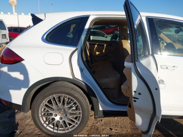 Porsche Cayenne Image 5