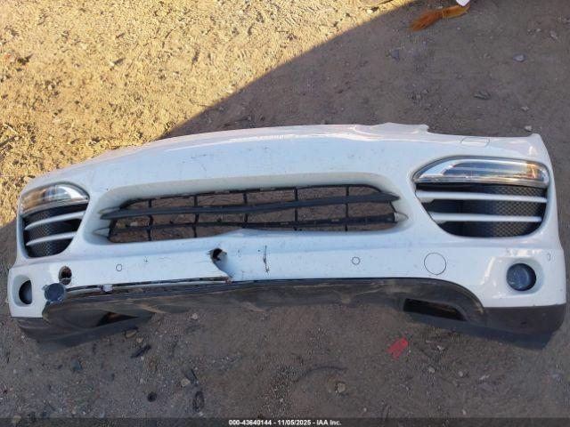 Porsche Cayenne Image 8