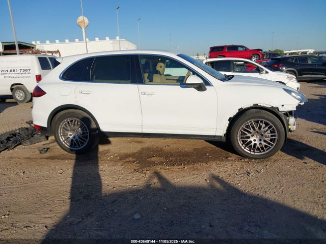 Porsche Cayenne Image 9