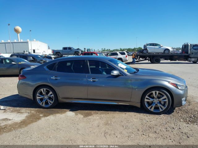 INFINITI Q70L 3.7 Image 9