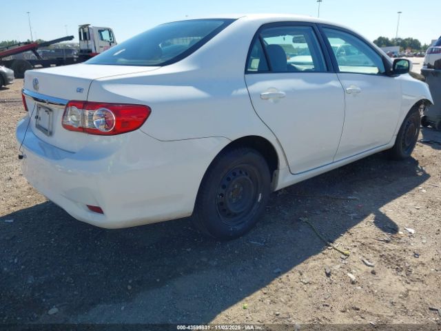 Toyota Corolla Le Image 10