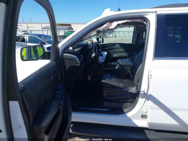 Chevrolet Suburban 4wd Lt Image 11