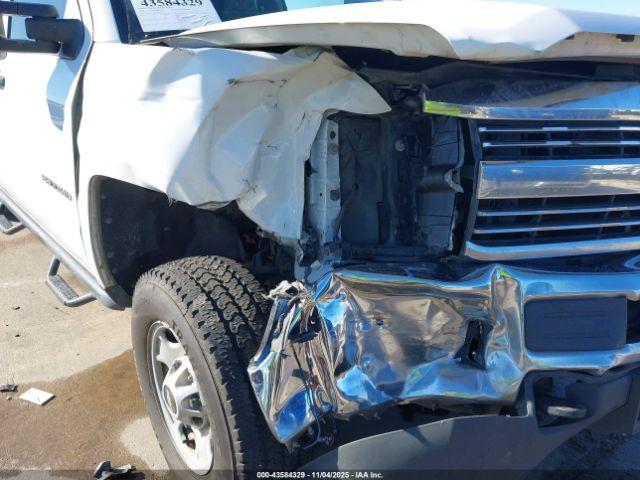 Chevrolet Silverado 2500 Wt Image 3