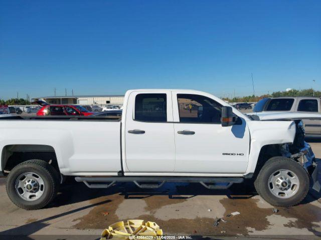 Chevrolet Silverado 2500 Wt Image 16