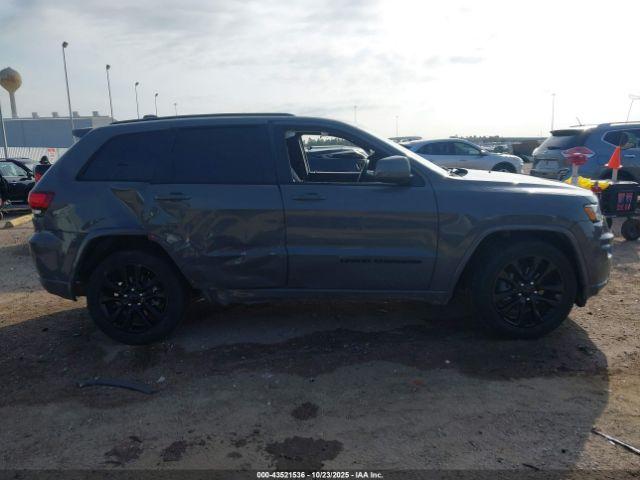 Jeep Grand Cherokee Altitude 4x2 Image 13