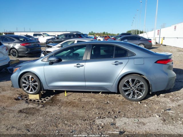 Toyota Corolla Se Image 13