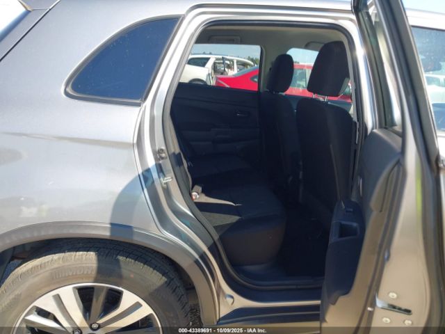 Mitsubishi Outlander Image 11