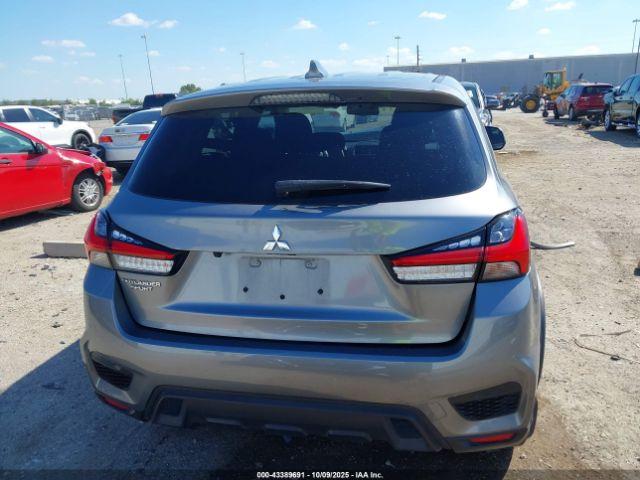 Mitsubishi Outlander Image 14