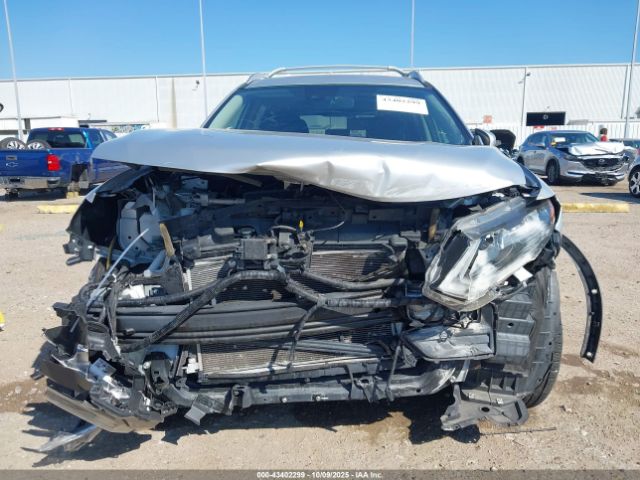 Nissan Rogue Sv Fwd Image 5