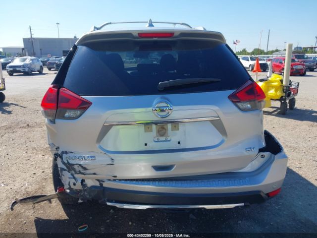 Nissan Rogue Sv Fwd Image 2