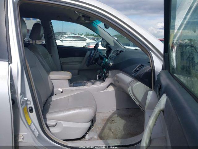 Toyota Highlander Image 4