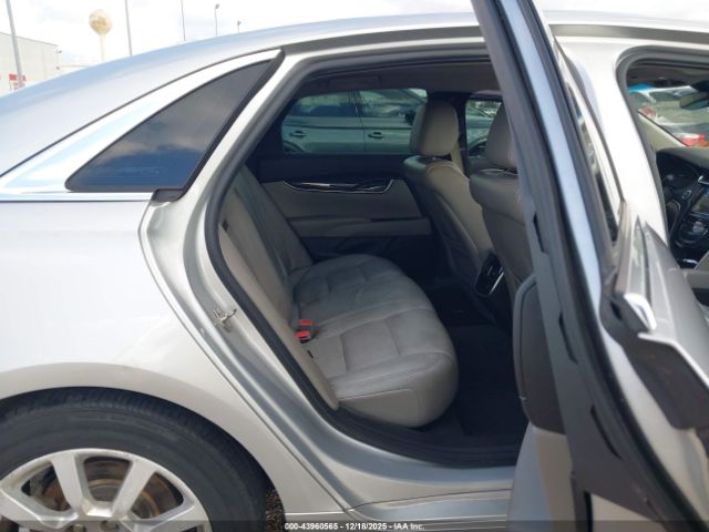 Cadillac XTS Luxury Image 9