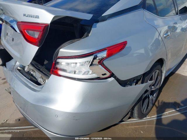 Nissan Maxima 3.5 Platinum Image 12