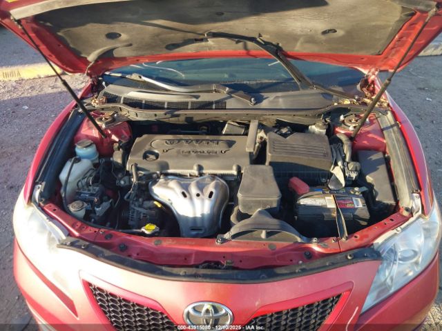 Toyota Camry Se Image 11