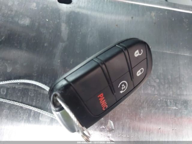 Dodge Journey Crossroad Image 11