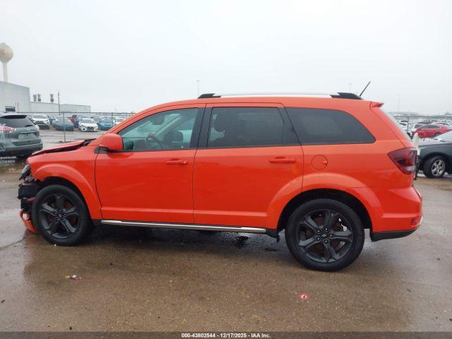 Dodge Journey Crossroad Image 16