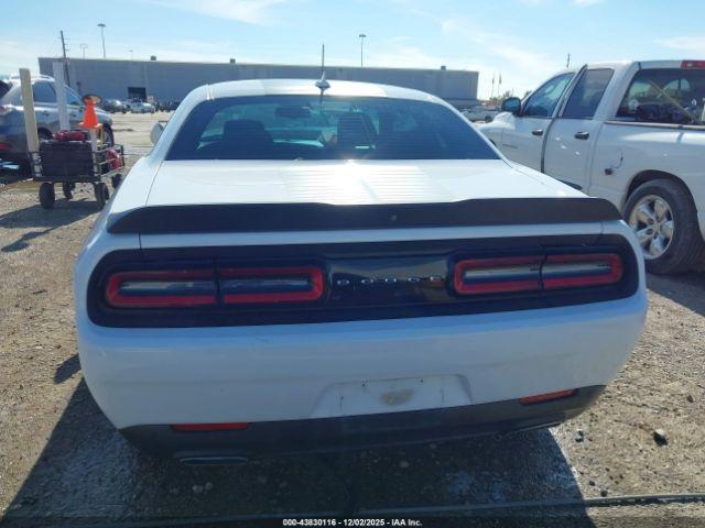 Dodge Challenger Sxt Plus Image 12