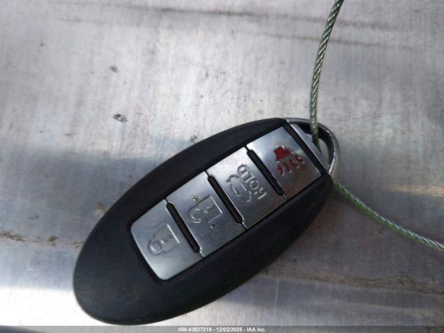 INFINITI G37x Image 2