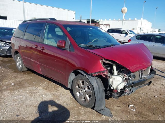 Toyota Sienna Xle Image 1