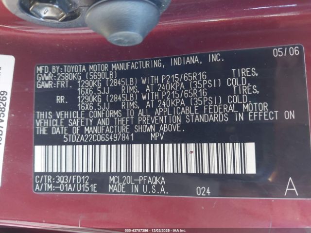 Toyota Sienna Xle Image 2