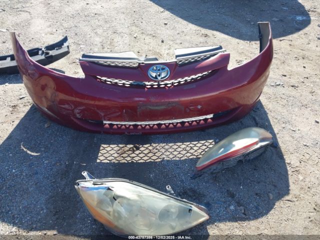 Toyota Sienna Xle Image 6