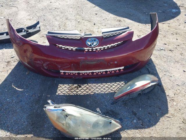 Toyota Sienna Xle Image 6