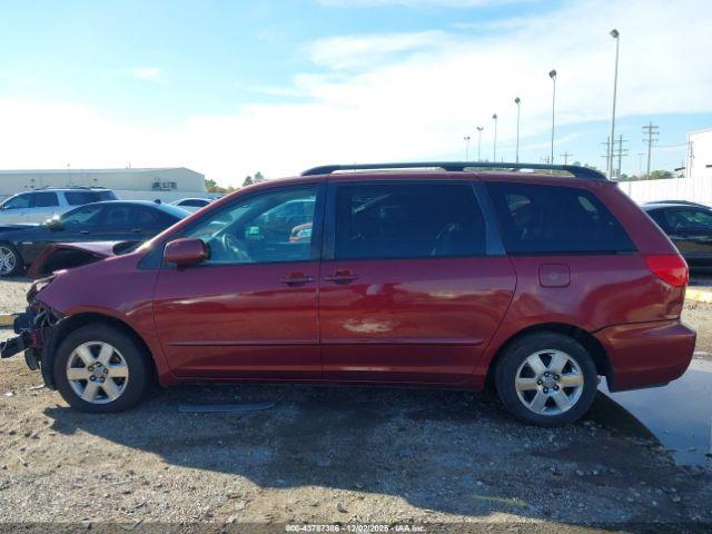 Toyota Sienna Xle Image 4