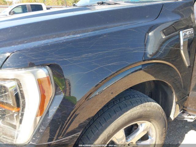 Ford F-150 Lariat Image 15