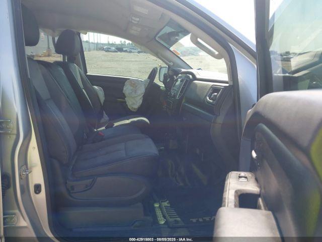 Nissan Titan S Image 4