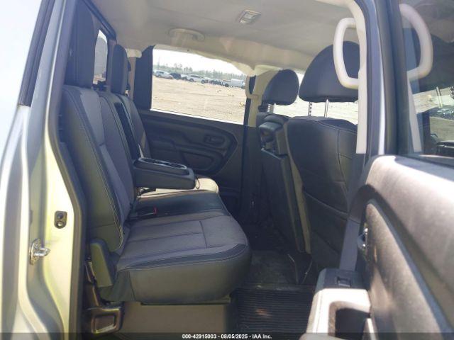 Nissan Titan S Image 6