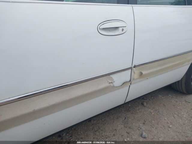 Buick Park Avenue Image 3