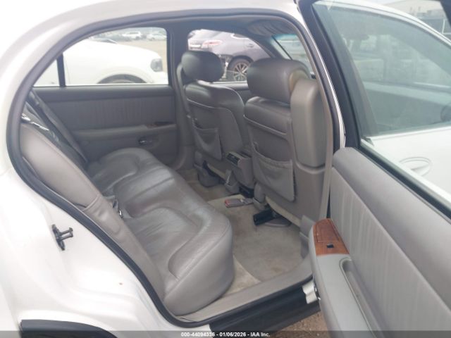 Buick Park Avenue Image 8