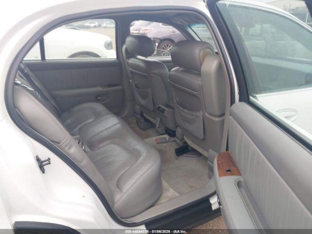 Buick Park Avenue Image 8