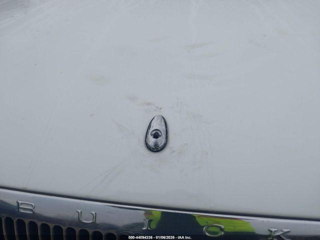 Buick Park Avenue Image 9