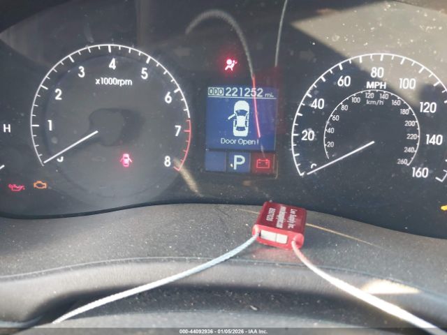 Hyundai Genesis 4.6 Image 7