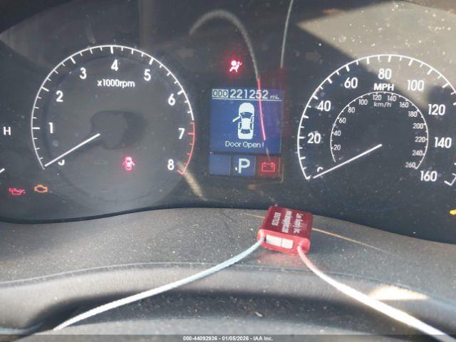 Hyundai Genesis 4.6 Image 7