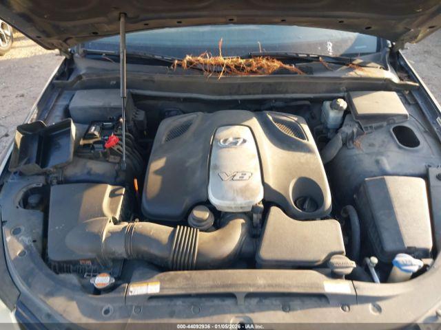 Hyundai Genesis 4.6 Image 11