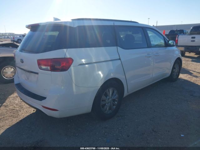 Kia Sedona Lx Image 9