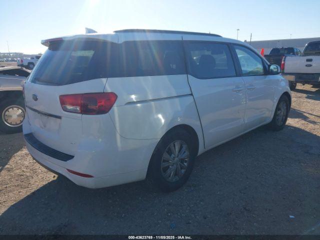 Kia Sedona Lx Image 9