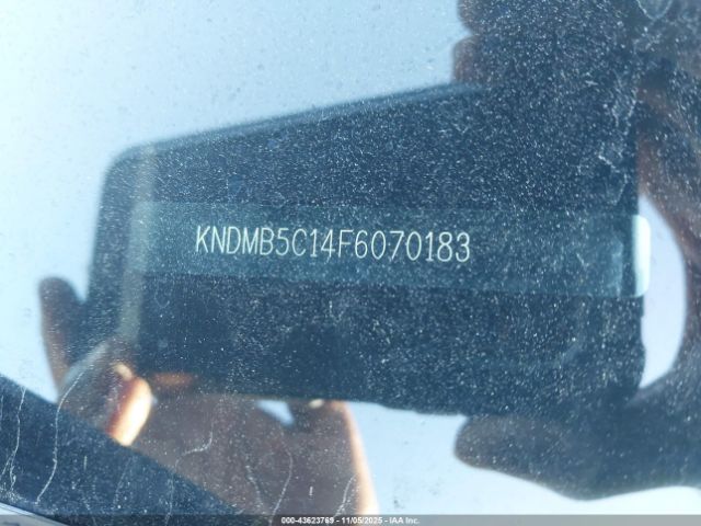 Kia Sedona Lx Image 3