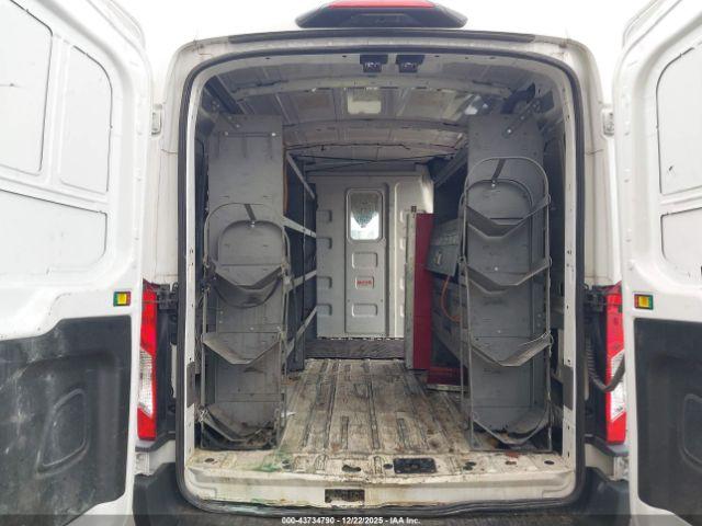 Ford Transit Image 14