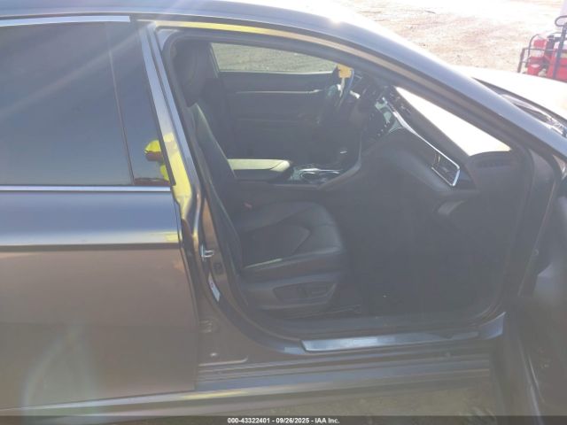 Toyota Camry Xse V6 Image 3