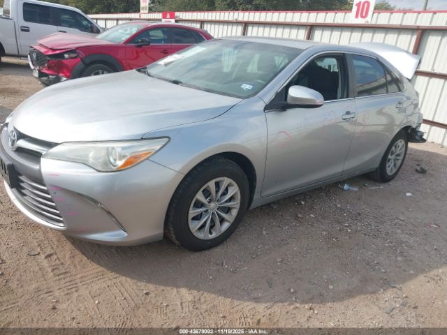 Toyota Camry Le Image 12